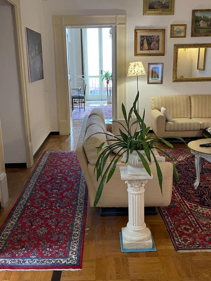 Interno 12 Apartment *